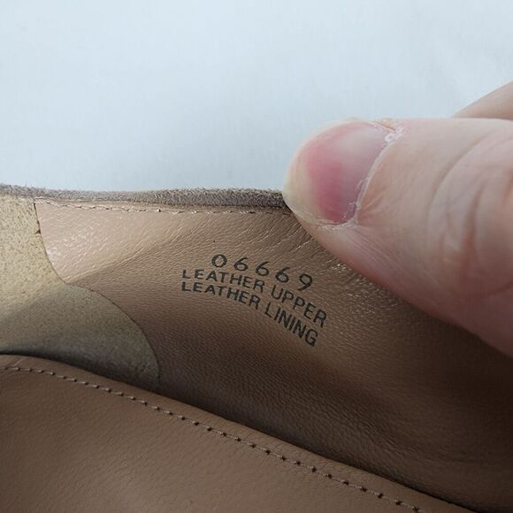 J. Crew Suede Leather Tassel Smoking Loafers Size 8.5 In Light Khaki Neutral - Picture 7 of 8